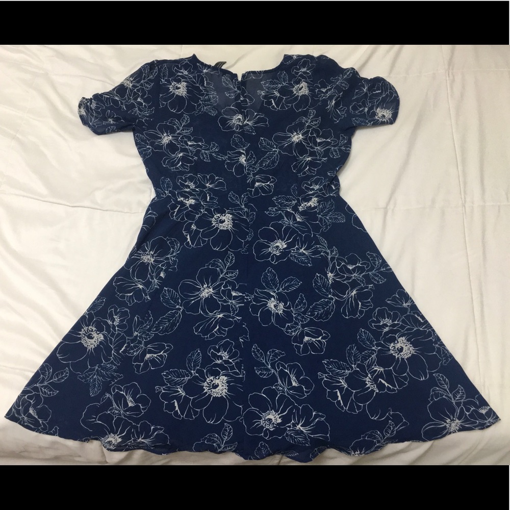 Mini dress - Picture 2 of 2